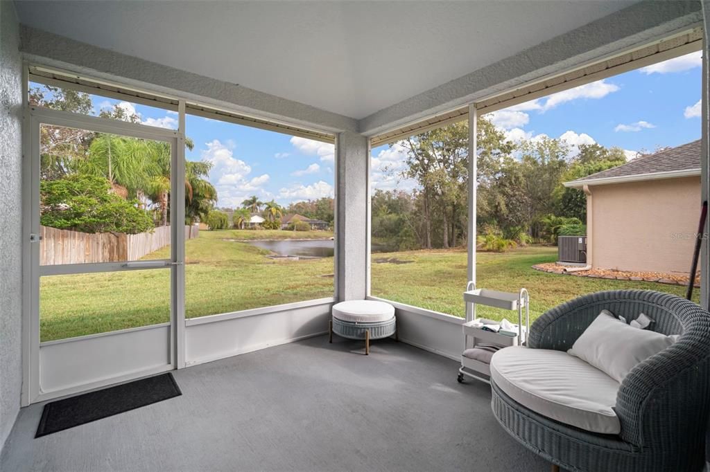 For Sale: $349,900 (2 beds, 2 baths, 1703 Square Feet)