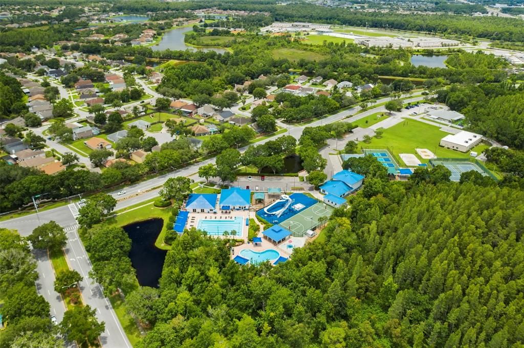 For Sale: $349,900 (2 beds, 2 baths, 1703 Square Feet)