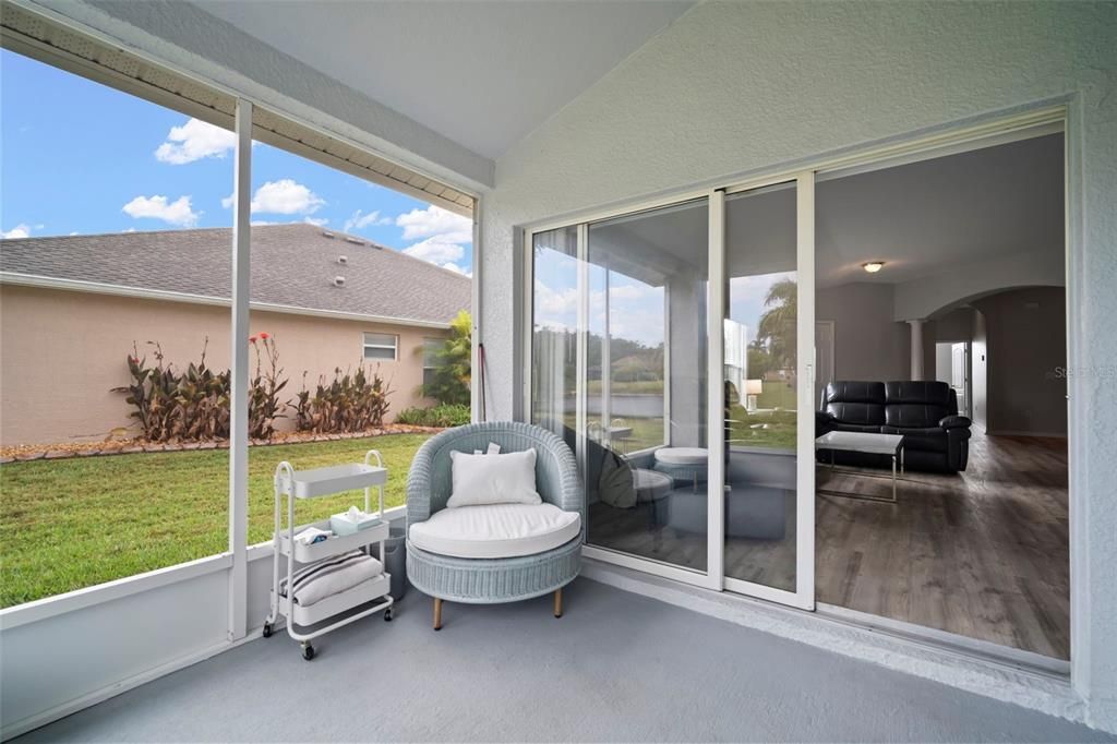 For Sale: $349,900 (2 beds, 2 baths, 1703 Square Feet)