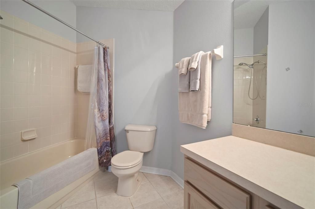 For Sale: $349,900 (2 beds, 2 baths, 1703 Square Feet)