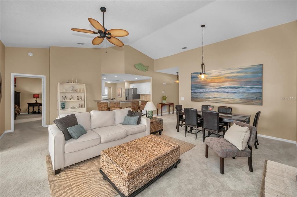 En Venta: $229,500 (2 camas, 2 baños, 1564 Pies cuadrados)