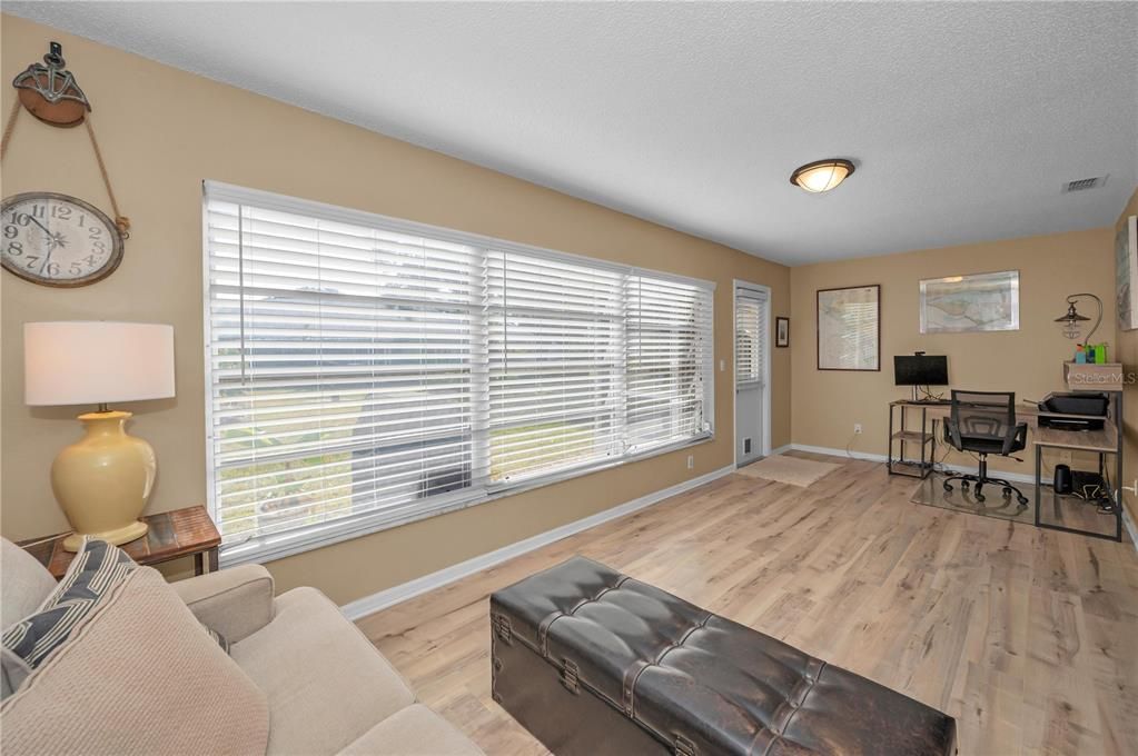 En Venta: $229,500 (2 camas, 2 baños, 1564 Pies cuadrados)