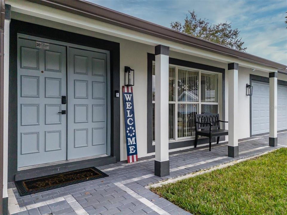 En Renta: $4,350 (4 camas, 3 baños, 1704 Pies cuadrados)