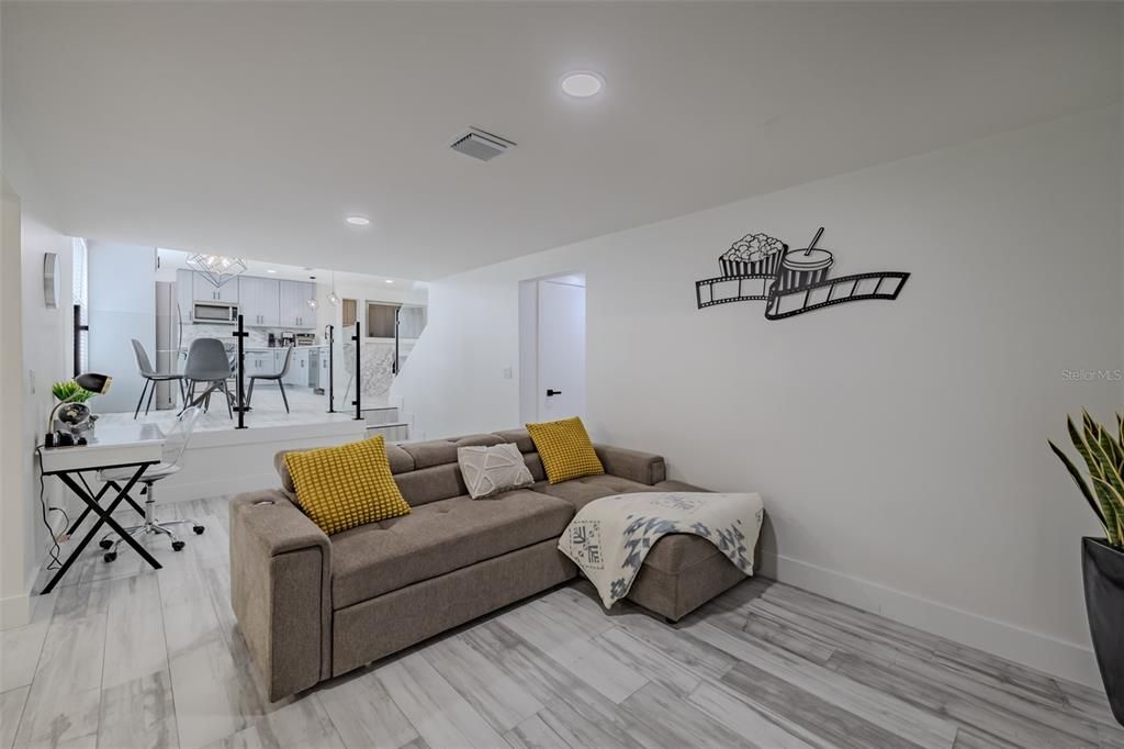 En Renta: $4,350 (4 camas, 3 baños, 1704 Pies cuadrados)