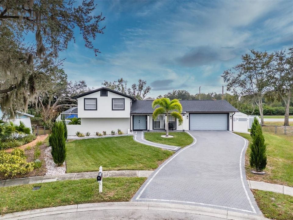 En Renta: $4,350 (4 camas, 3 baños, 1704 Pies cuadrados)