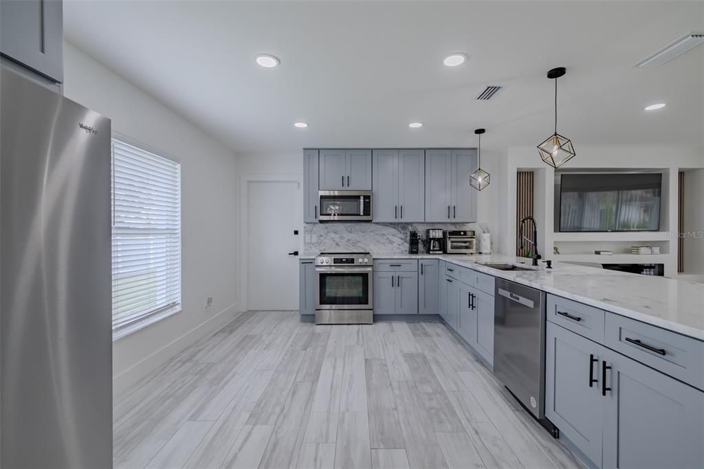 En Renta: $4,350 (4 camas, 3 baños, 1704 Pies cuadrados)