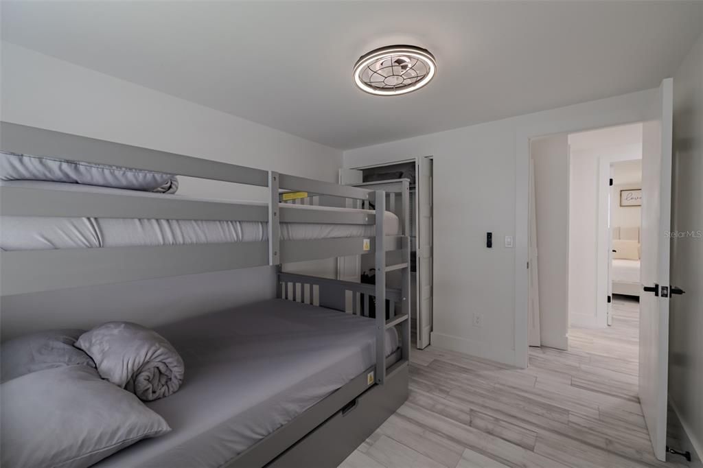 En Renta: $4,350 (4 camas, 3 baños, 1704 Pies cuadrados)