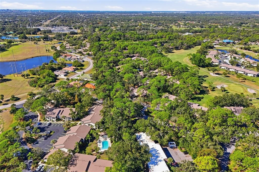 For Sale: $269,900 (2 beds, 2 baths, 1073 Square Feet)