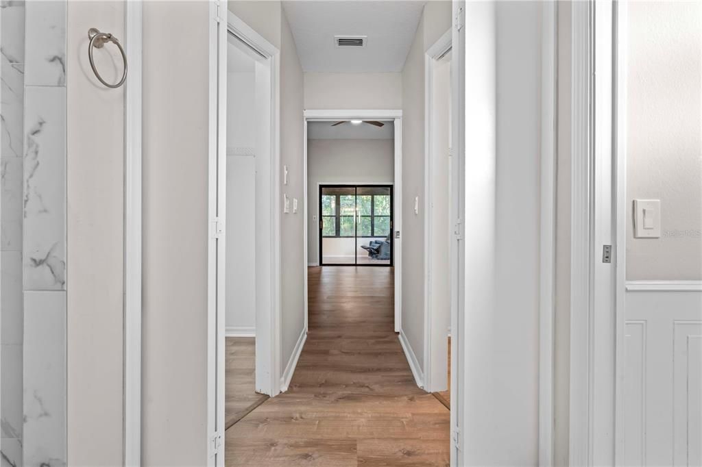 For Sale: $359,900 (3 beds, 3 baths, 2129 Square Feet)