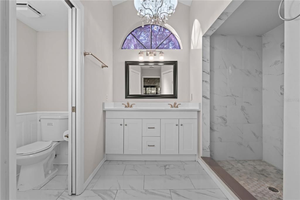 For Sale: $359,900 (3 beds, 3 baths, 2129 Square Feet)