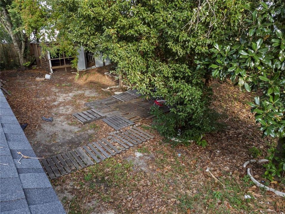 For Sale: $359,900 (3 beds, 3 baths, 2129 Square Feet)