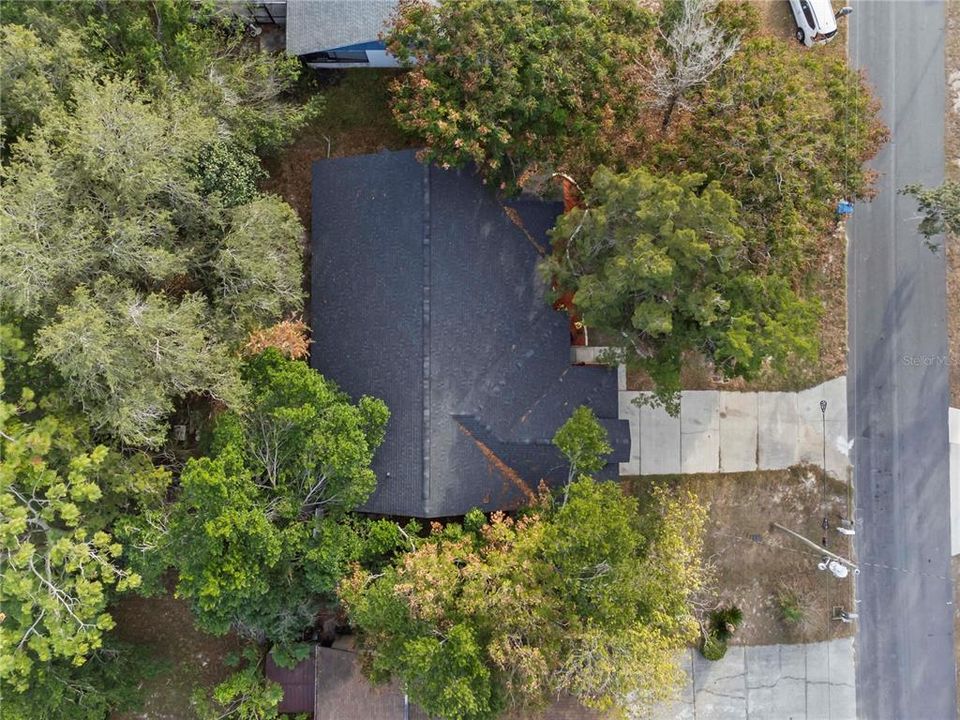 For Sale: $359,900 (3 beds, 3 baths, 2129 Square Feet)