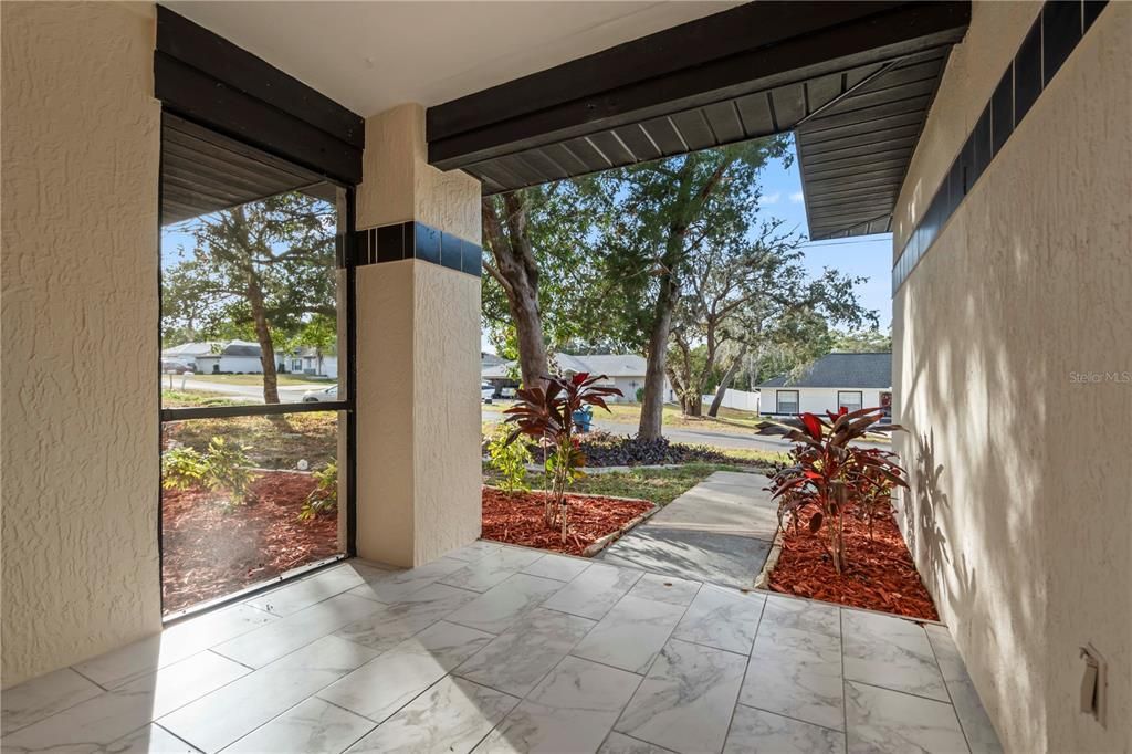 For Sale: $359,900 (3 beds, 3 baths, 2129 Square Feet)