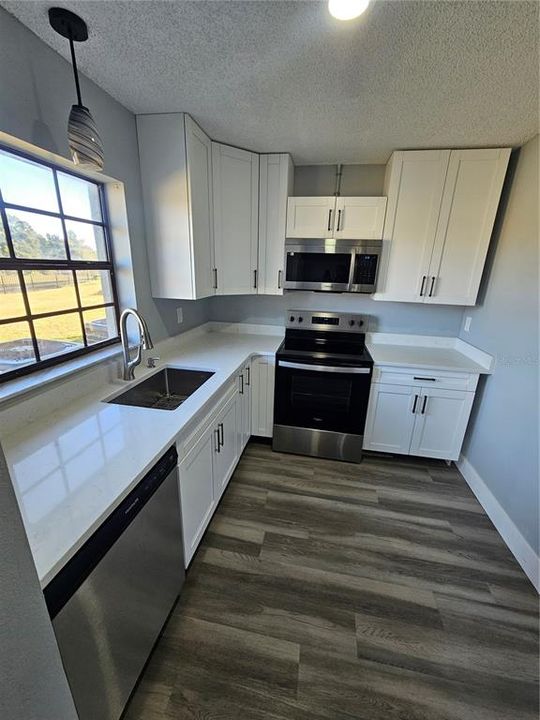 For Rent: $2,100 (3 beds, 2 baths, 1312 Square Feet)