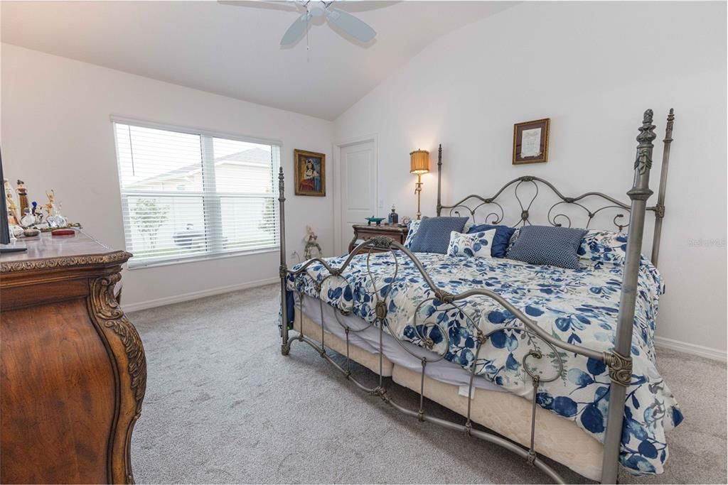 For Sale: $449,000 (3 beds, 2 baths, 1611 Square Feet)