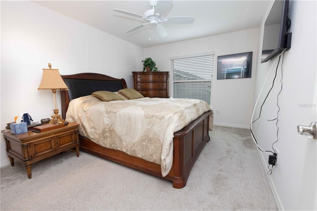 For Sale: $449,000 (3 beds, 2 baths, 1611 Square Feet)