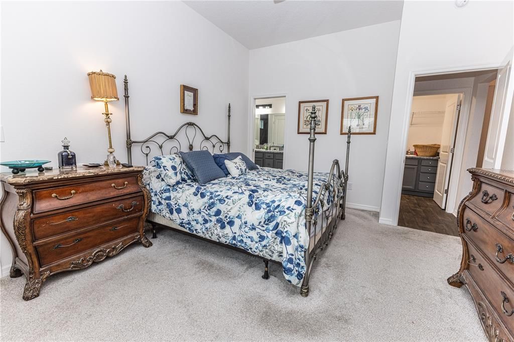 For Sale: $449,000 (3 beds, 2 baths, 1611 Square Feet)