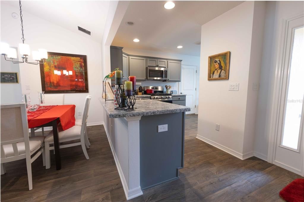 For Sale: $449,000 (3 beds, 2 baths, 1611 Square Feet)