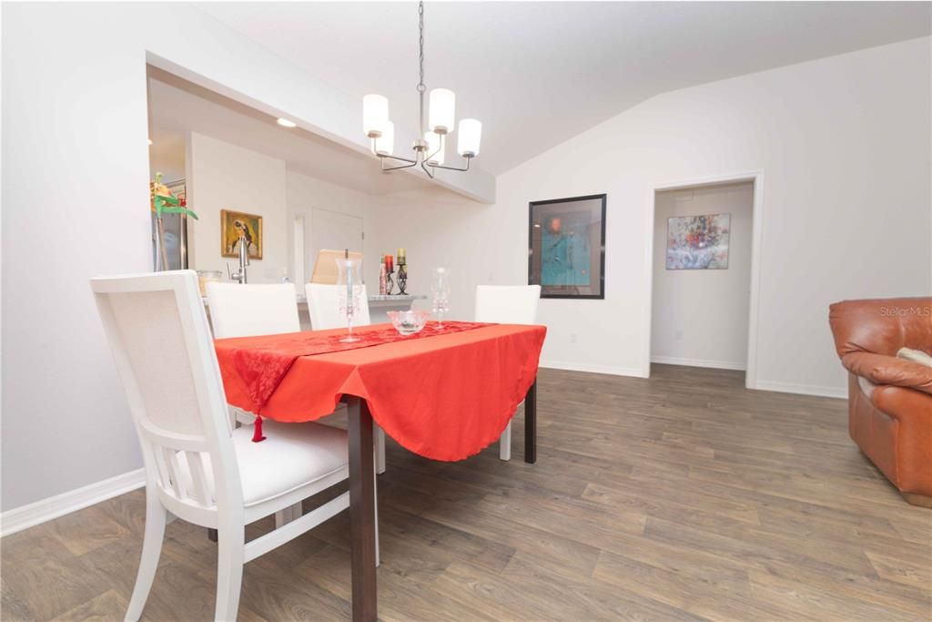 For Sale: $449,000 (3 beds, 2 baths, 1611 Square Feet)