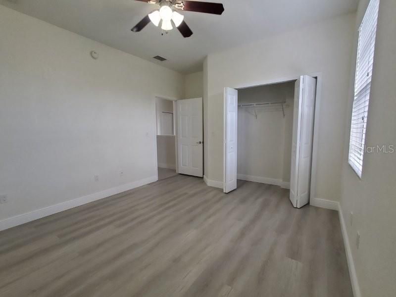 出租: $1,375 (2 贝兹, 2 浴室, 1586 平方英尺)