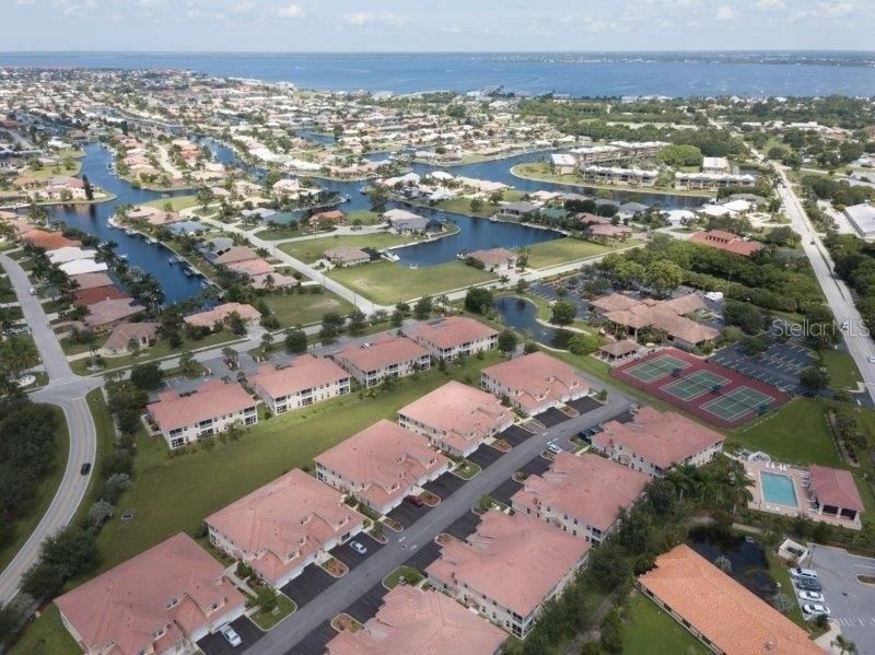 出租: $1,375 (2 贝兹, 2 浴室, 1586 平方英尺)