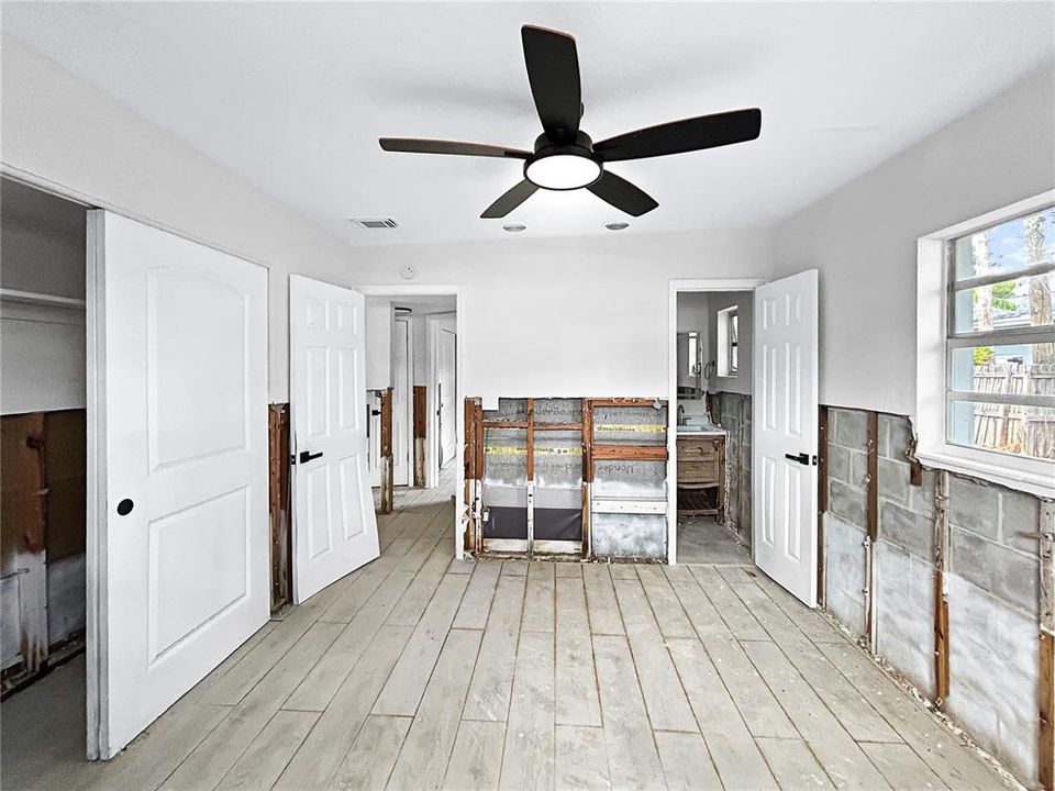 For Sale: $249,000 (3 beds, 2 baths, 1105 Square Feet)