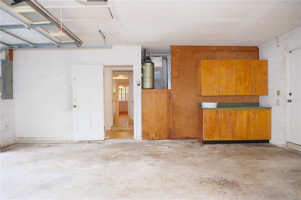 For Sale: $820,000 (4 beds, 2 baths, 2722 Square Feet)