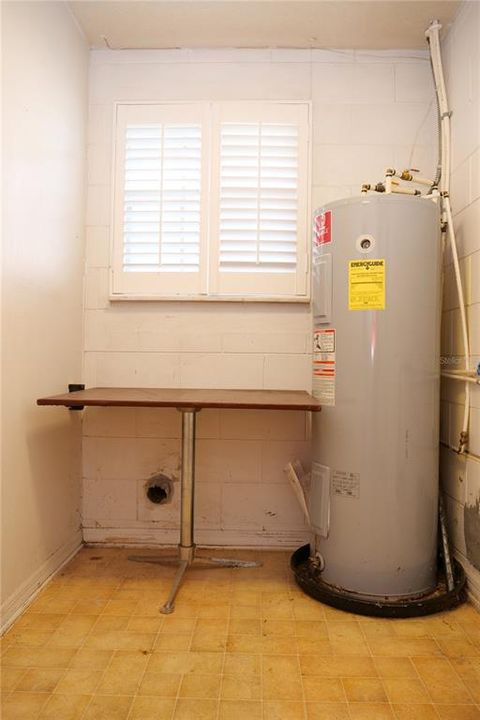 For Sale: $820,000 (4 beds, 2 baths, 2722 Square Feet)