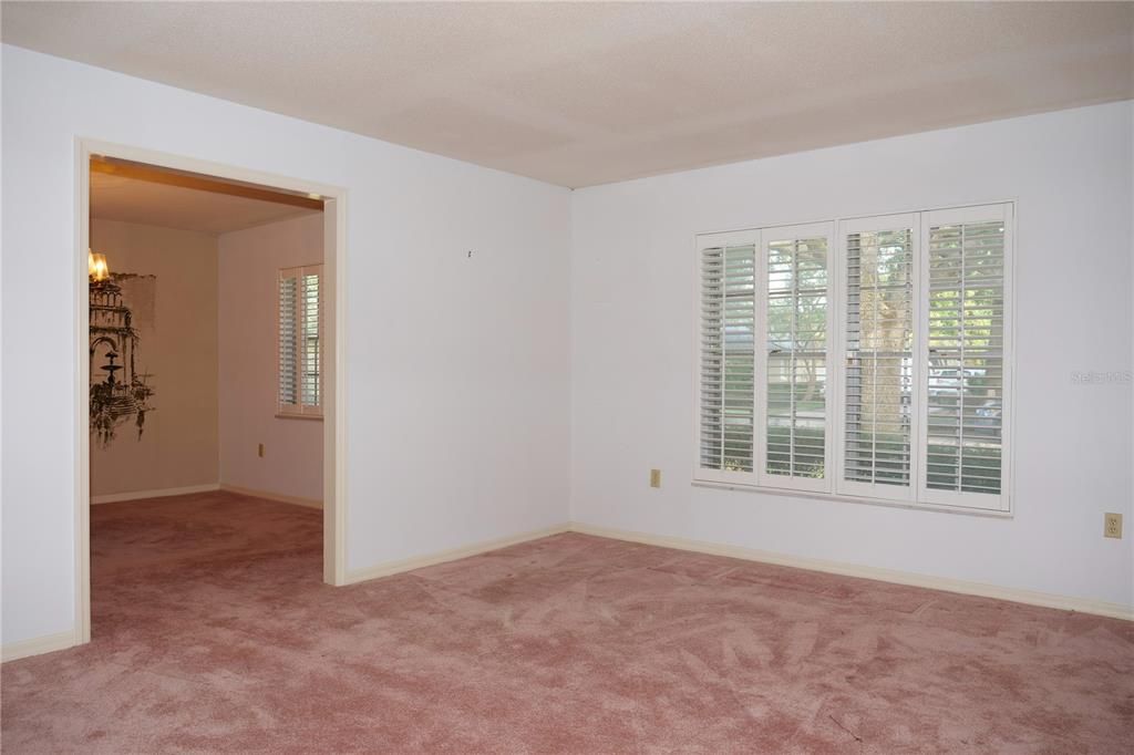 For Sale: $820,000 (4 beds, 2 baths, 2722 Square Feet)