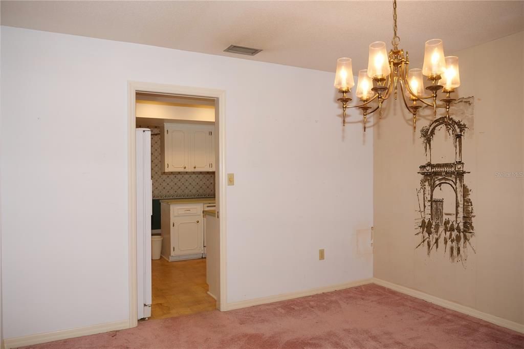 For Sale: $820,000 (4 beds, 2 baths, 2722 Square Feet)