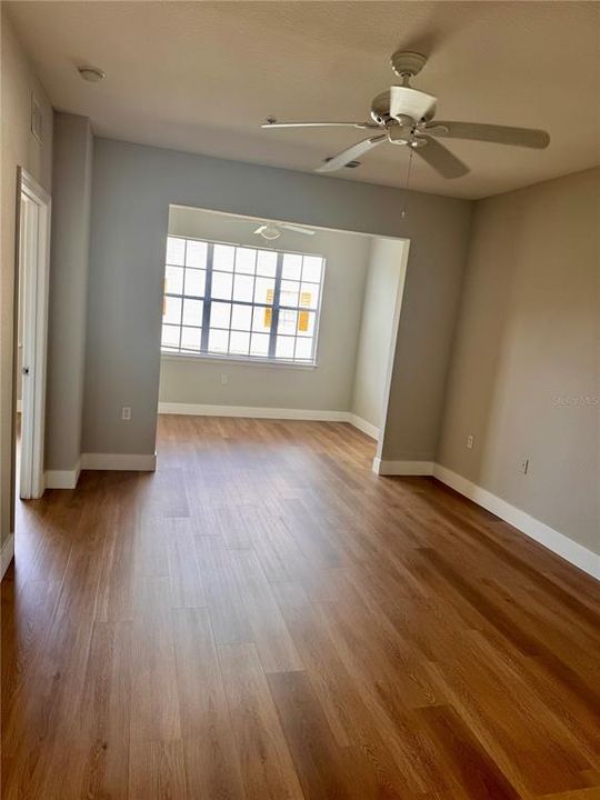 出租: $1,340 (1 贝兹, 1 浴室, 801 平方英尺)