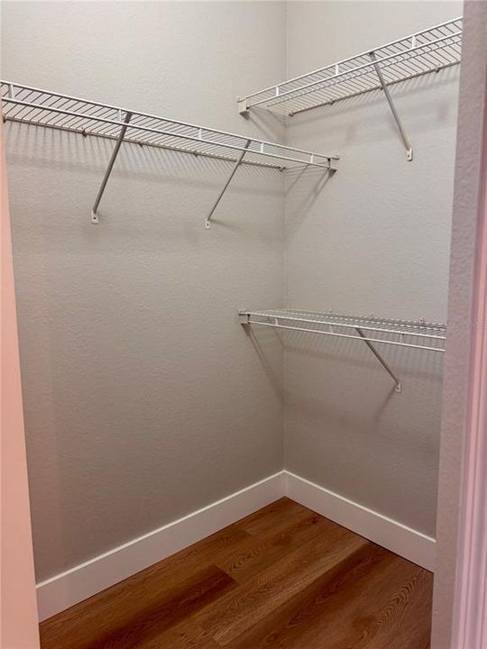 出租: $1,340 (1 贝兹, 1 浴室, 801 平方英尺)