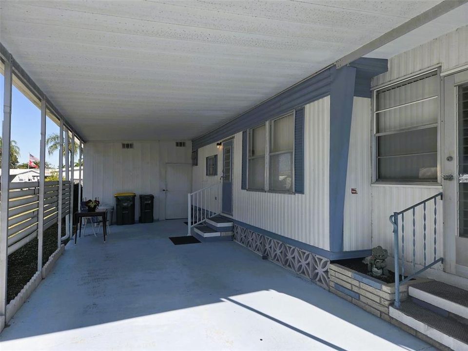 For Sale: $164,900 (2 beds, 2 baths, 959 Square Feet)