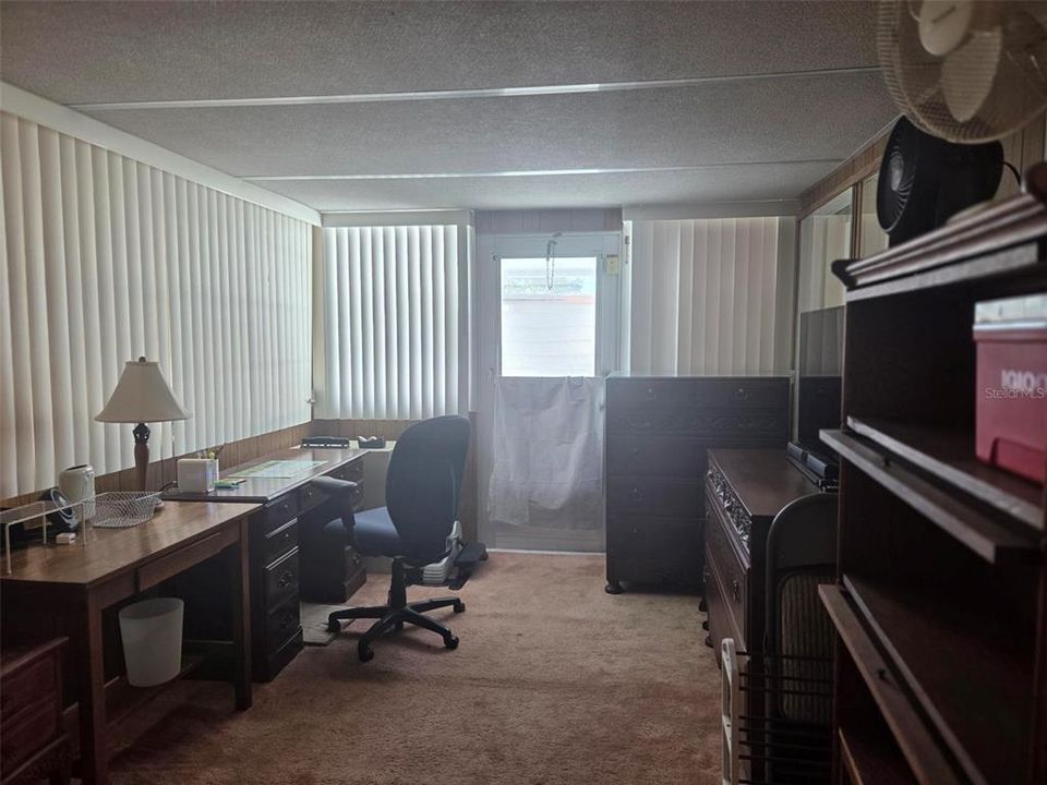 For Sale: $164,900 (2 beds, 2 baths, 959 Square Feet)