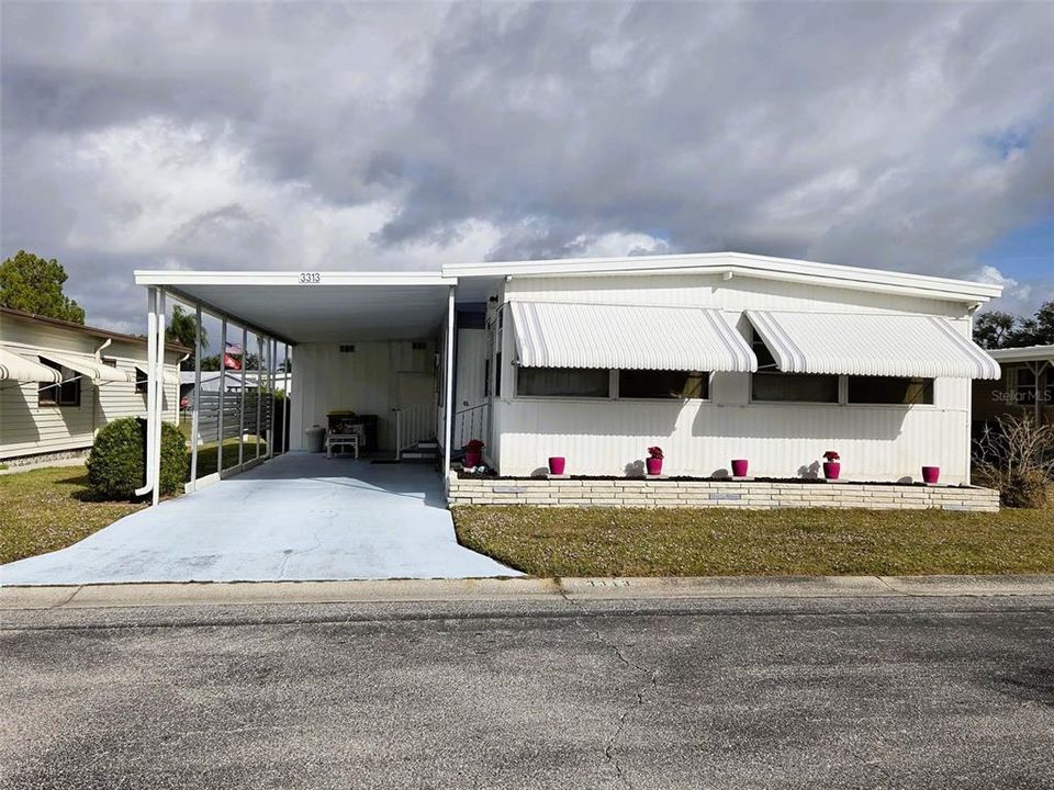 For Sale: $164,900 (2 beds, 2 baths, 959 Square Feet)