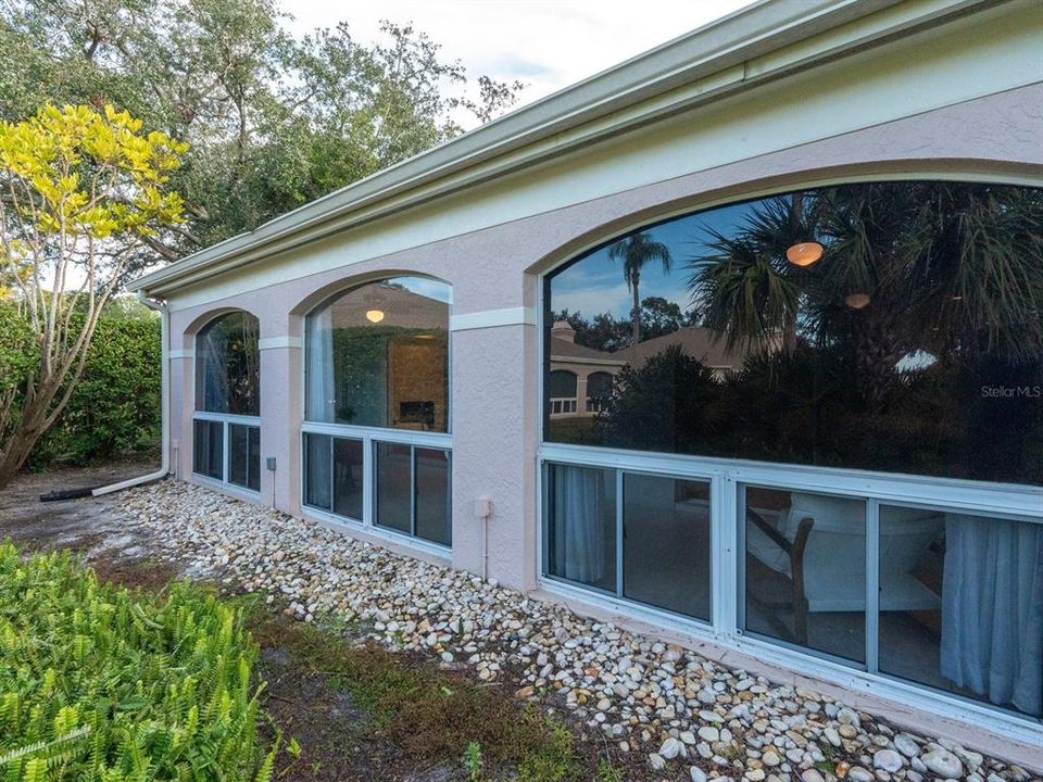 For Rent: $5,500 (3 beds, 2 baths, 1838 Square Feet)