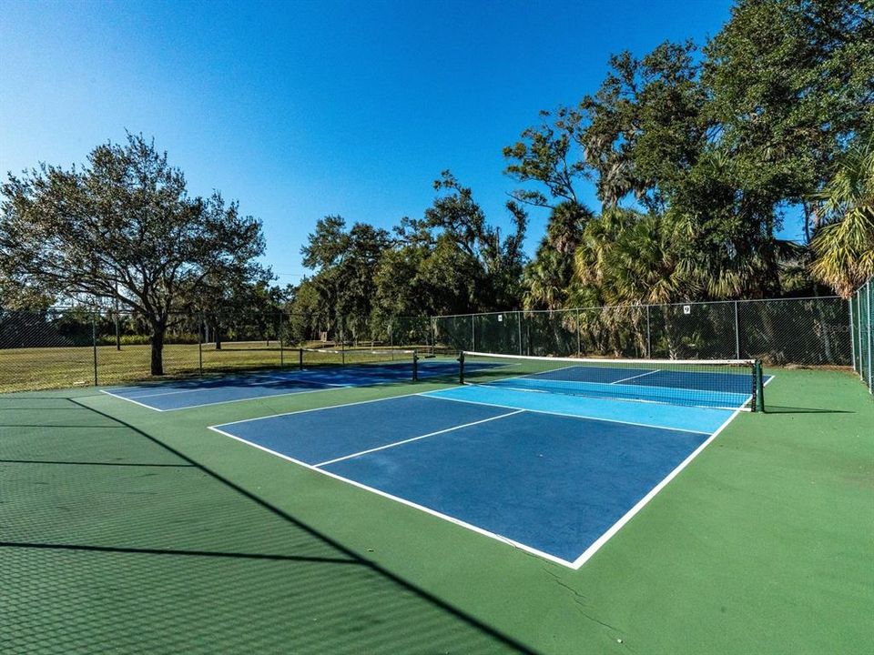 For Rent: $5,500 (3 beds, 2 baths, 1838 Square Feet)