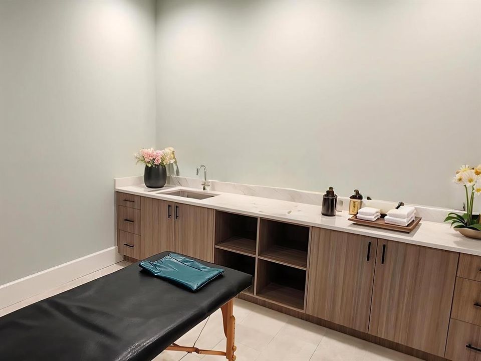 For Rent: $5,500 (3 beds, 2 baths, 1838 Square Feet)