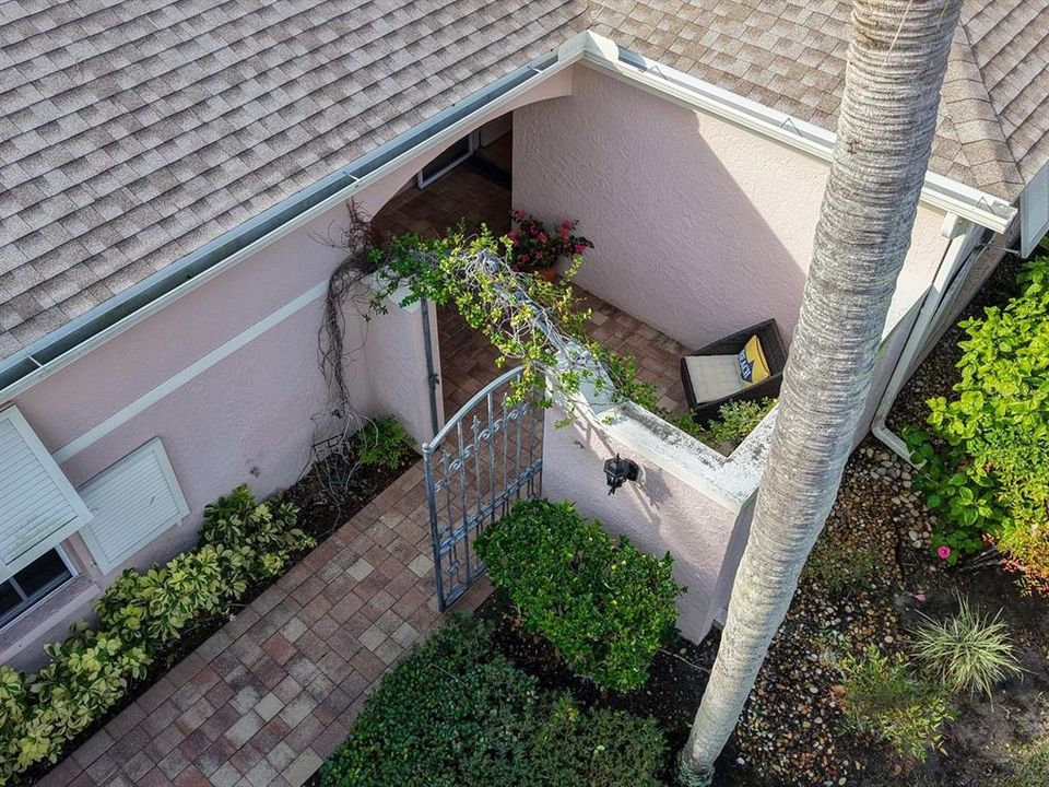 For Rent: $5,500 (3 beds, 2 baths, 1838 Square Feet)