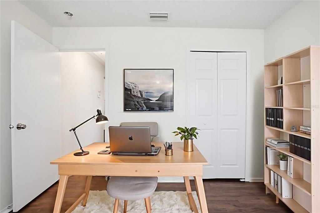 На продажу: $294,900 (3 спален, 2 ванн, 1288 Квадратных фут)