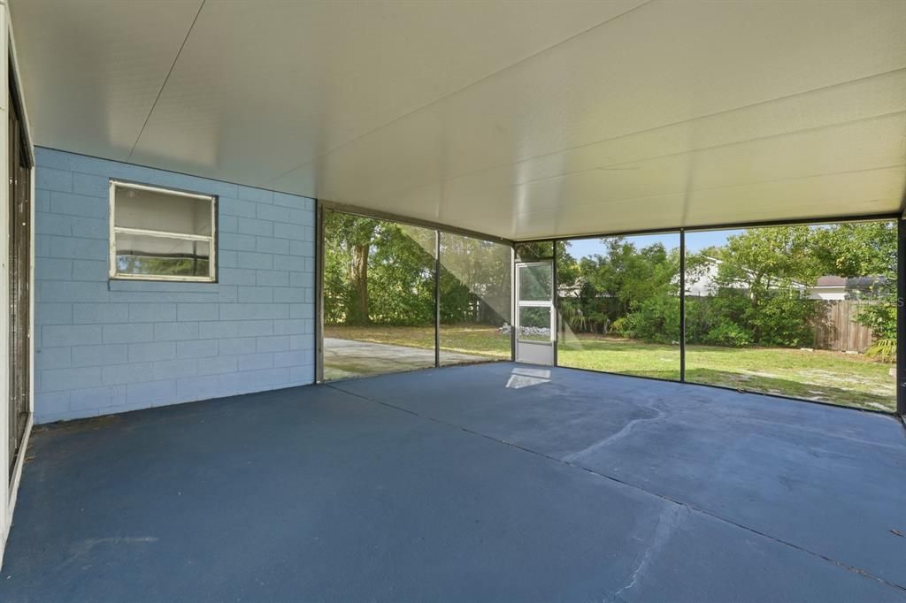 For Sale: $255,000 (4 beds, 2 baths, 1304 Square Feet)