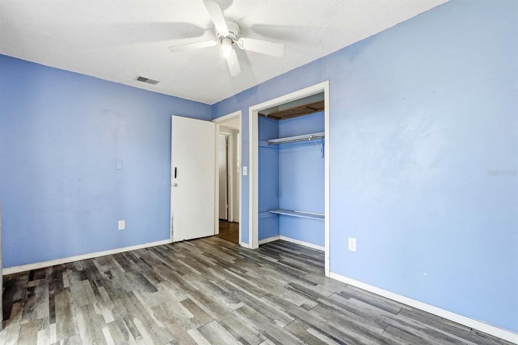 For Sale: $255,000 (4 beds, 2 baths, 1304 Square Feet)