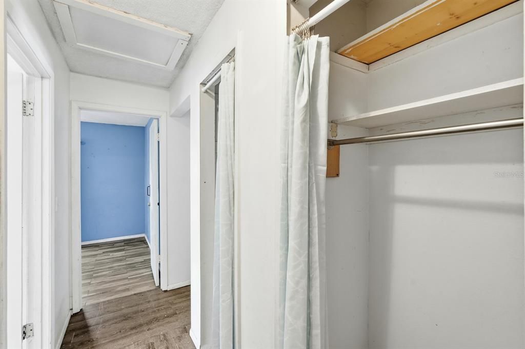 For Sale: $255,000 (4 beds, 2 baths, 1304 Square Feet)