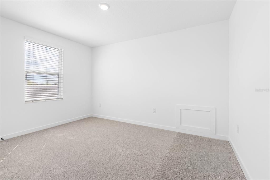 Active With Contract: $394,900 (4 beds, 3 baths, 1981 Square Feet)