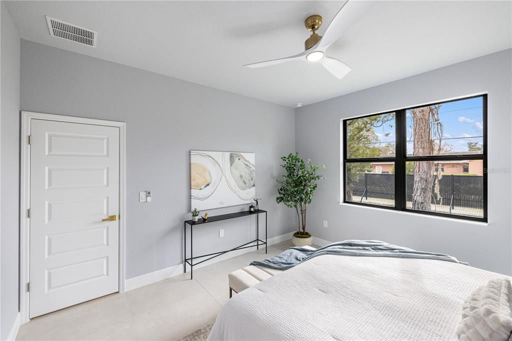 На продажу: $414,000 (4 спален, 2 ванн, 1650 Квадратных фут)