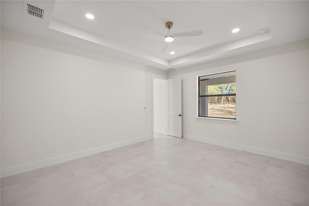 For Sale: $500,000 (3 beds, 2 baths, 1606 Square Feet)