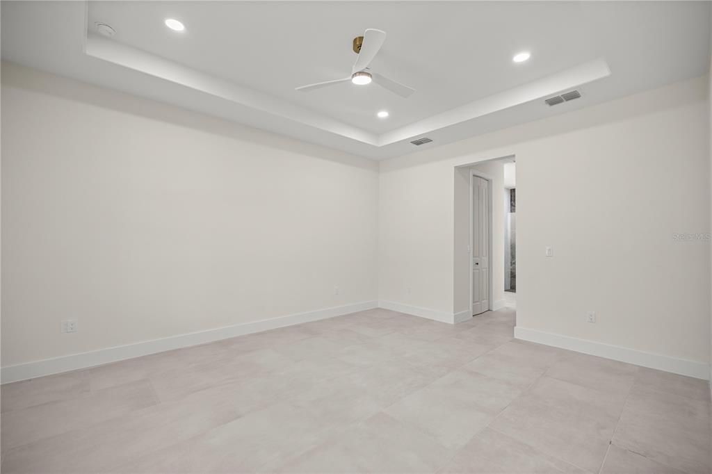 For Sale: $500,000 (3 beds, 2 baths, 1606 Square Feet)