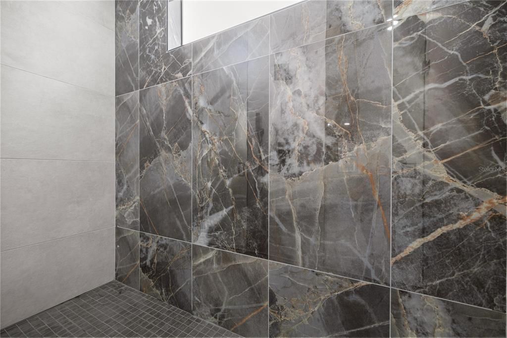 For Sale: $500,000 (3 beds, 2 baths, 1606 Square Feet)