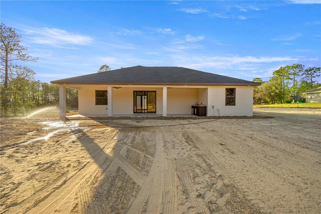 For Sale: $500,000 (3 beds, 2 baths, 1606 Square Feet)