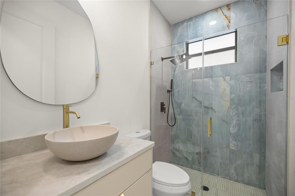 For Sale: $500,000 (3 beds, 2 baths, 1606 Square Feet)